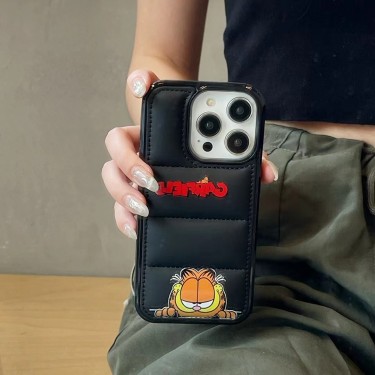【BF34】Garfield ❤️ ダウンジャケット型 ❤️ かわいい ❤️ スマホケース❤️ iPhoneケース